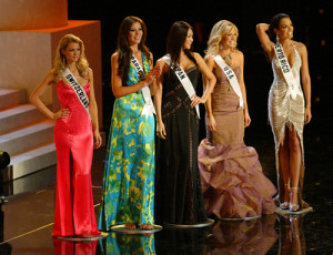 Five_finalists_at_Miss_Universe'06