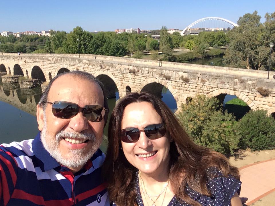 Merida  su historia romana, visigoda y árabe; el jamón, la ternera, las migas, caldereta de cordero; la gente emeritense y el cielo azul que nos ha acompañado para las fotos.