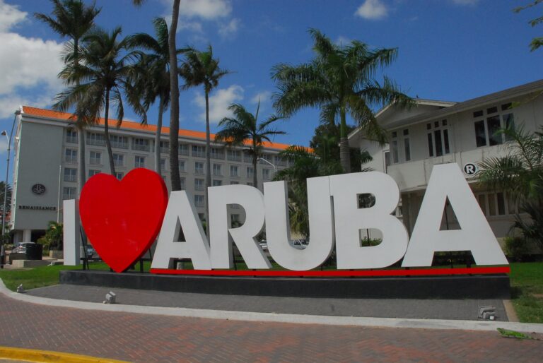 ARUBA UNA ISLA CINCO ESTRELLAS